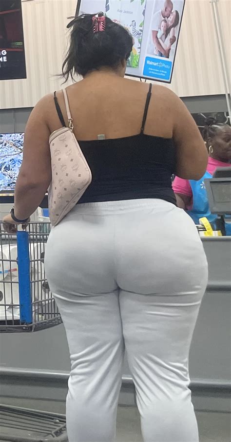 Insanely Huge Booty Chubby Latina Milf In Tight Sweatpants Close Ups