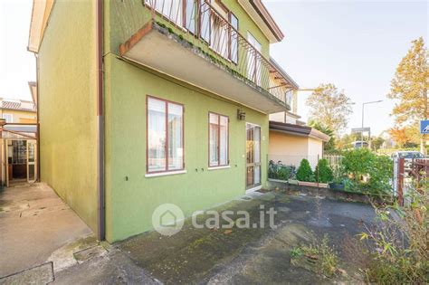 Casa Bifamiliare Trifamiliare In Vendita In Via A Diaz A Abano