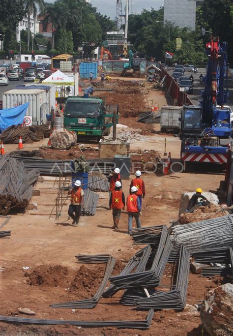 JALAN LAYANG TENDEAN CILEDUG ANTARA Foto