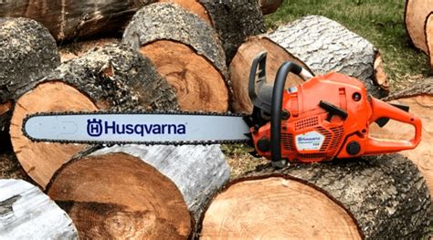 Our 2020 Review Of The Husqvarna 555 Chainsaw Backyard Boss