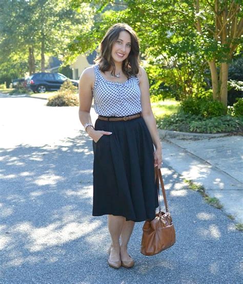 A Short Girl Wears A Midi Skirt Nikki By Example