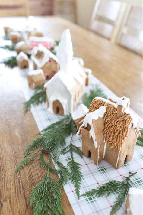 Gingerbread House Centerpiece Tablerunner Farm Chicks Gingerbread