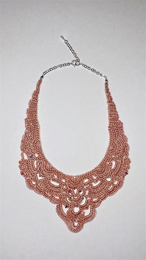 Collier Plastron Dentelle Et Perles De Verre By Edith