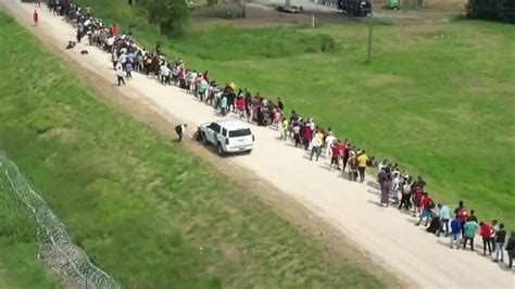 Texas Dps Director Warns Tens Of Thousands Of Migrants On Border