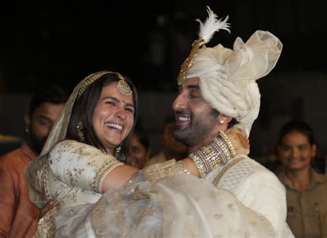 Bollywood Stars Ranbir Kapoor Alia Bhatt Marry In Mumbai