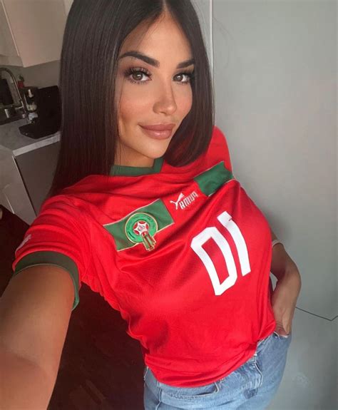 مشجعة مغربية Jersey Fashion Football Fashion Snapchat Girls