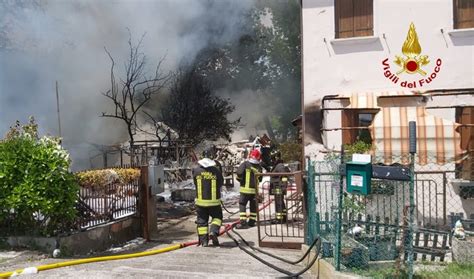 Incendio In Un Capanno A Marghera Anziano Resta Ustionato Notizie