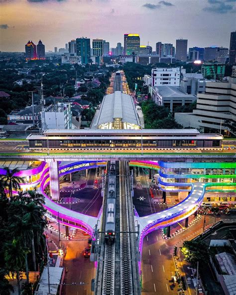 Jakartas Integrated Skybridge Between Jakarta Elevated Mrt Mass Rapid