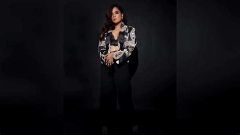 Richa Chadha makes bold fashion statement in dramatic sequins jacket ...