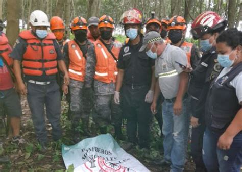 Localizan A Ni A De A Os Que Fue Arrastrada Por Un R O Junto A Su