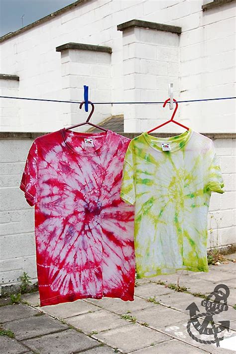 DIY Summery Tie Dye T-Shirts - Step by Step Picture Tutorial » Coffee ...