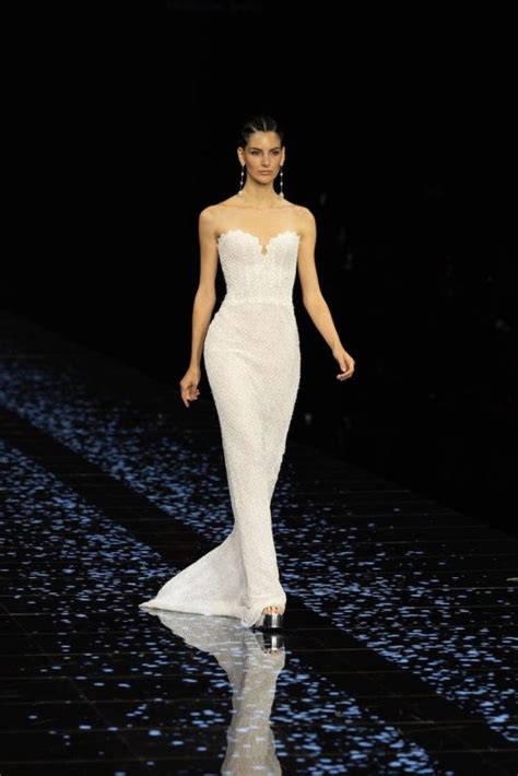 Abiti da sposa Rosa Clará 2024 eleganza che fa tendenza