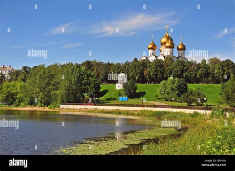 Yaroslavl Hi Res Stock Photography And Images Alamy