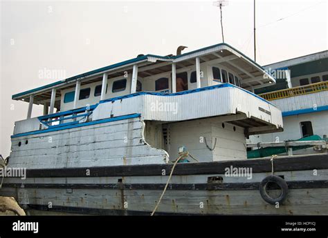 Old Ship Docking At Harbour Stock Photo Alamy