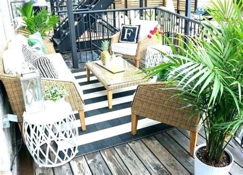 25+ Inspiring Small Deck Ideas for your Backyard