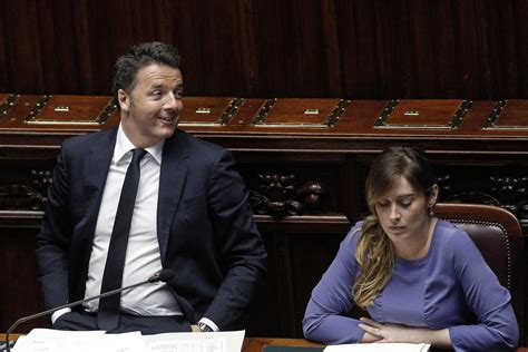 Renzi e Boschi all'attacco della sindaca Raggi: «Già chieste le sue