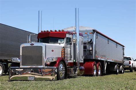 Peterbilt Custom Peterbilt Peterbilt Trucks Big Rig Trucks