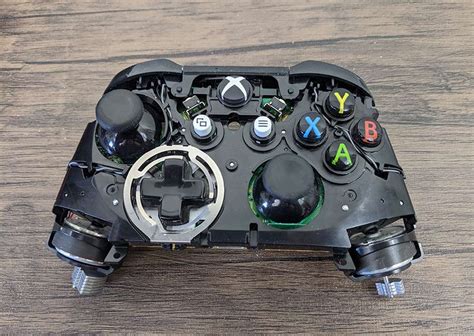 How To Take Apart An Xbox One Controller