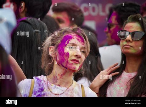 Berlin Germany March 30 2024 Hundreds Of People Celebrate Holi