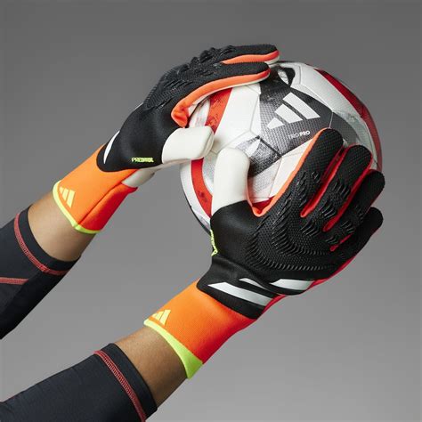 Adidas Predator Pro Goalkeeper Gloves Adults Goalkeeper Gloves