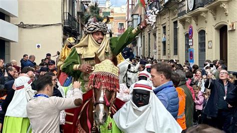 El Heraldo Desaf A A La Lluvia Y Ya Tiene Las Llaves De Sevilla Para