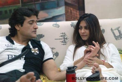 Bigg Boss 7 Is Tanishaa Mukherji Lying About Her Relationship With