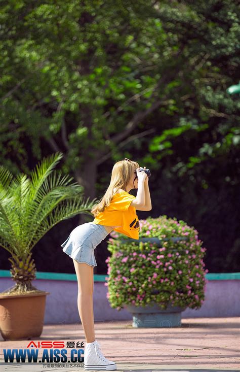 何冉 钻石版F 何冉的假期F Porn Pic