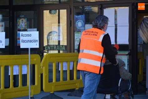 M S De Salmantinos Con La Dosis De Refuerzo Frente A La Covid