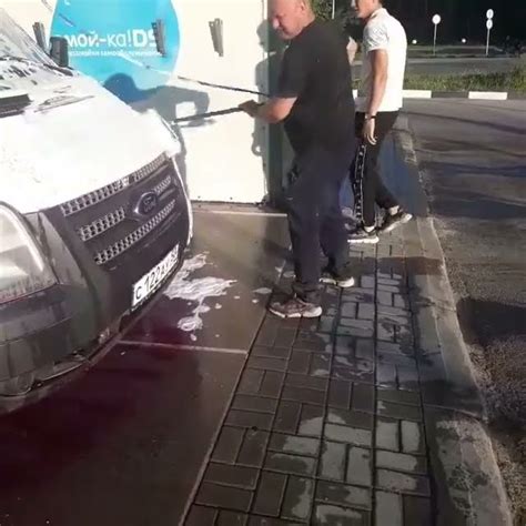 Стяжка пола начинается с машины. А машина должны быть чистая. Наш ...