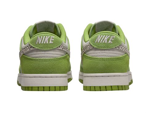 Buy Nike Dunk Low Safari Swoosh Chlorophyll Kixify Marketplace