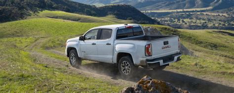 2022 GMC Canyon Towing Capacity | Truck Towing Specs by Engine