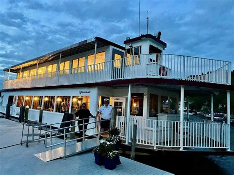 Dinner Cruise – Sunapee Cruises