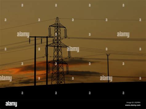 Electricity Pylons Sunset Uk Hi Res Stock Photography And Images Alamy