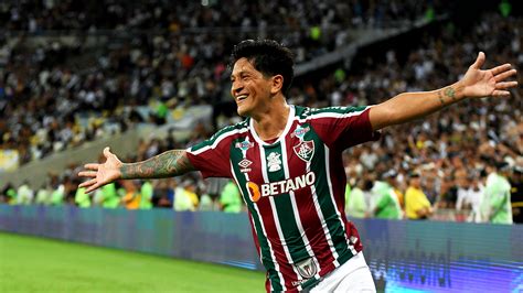 Cano cobra placa por golaço de muito longe pelo Fluminense Gazeta