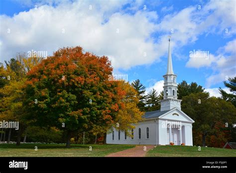 Sudbury Massachusetts Autumn Hi Res Stock Photography And Images Alamy