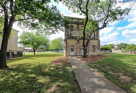 Families demand answers after Kendall County jail policy shifts 10