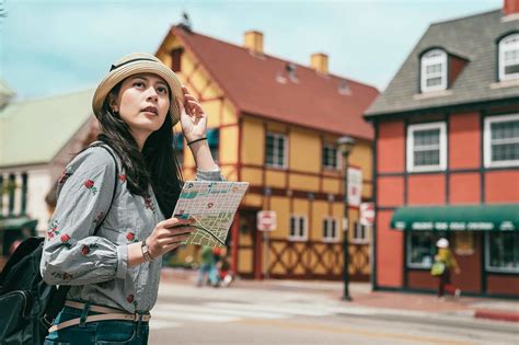 West Coast Slang: How To Speak Like A Local In California | TouristSecrets