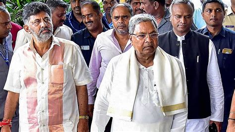 Siddaramaiah Vs Shivakumar Again Congress Rift Resurfaces Over