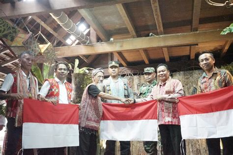 Sekretaris Daerah Kabupaten Kapuas Hulu Buka Festival Rimba Sungai Utik