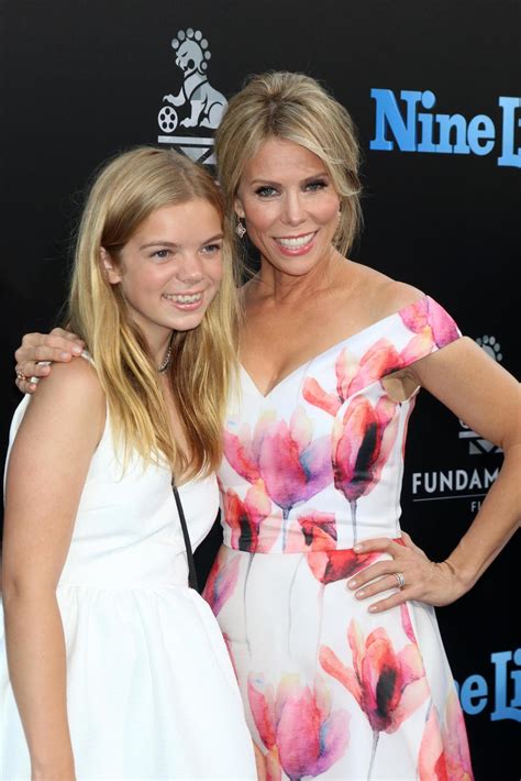 los angeles, 1 de agosto - catherine rose young, cheryl hines en el