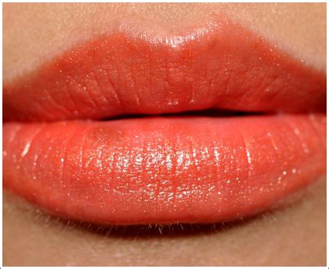 Chanel Sari Deau Rouge Coco Shine Review Photos Swatches Chanel