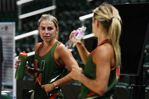 Cavinder Twins Say Theyre Leaving Miami After 1 Season Ap News