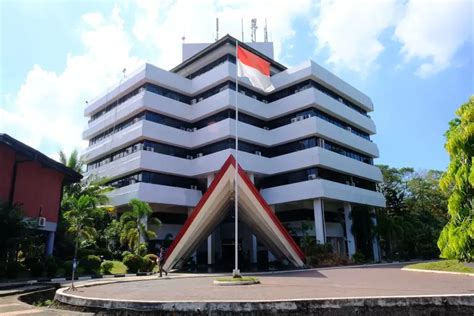 Profil Singkat Unhas Universitas Terbaik Di Indonesia Timur Simak