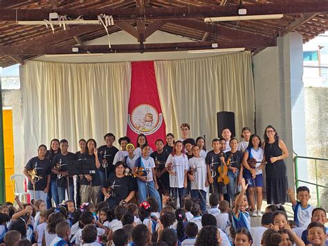 Emef Maria Rita De Cassia Pinheiro Simoes Braga Profa