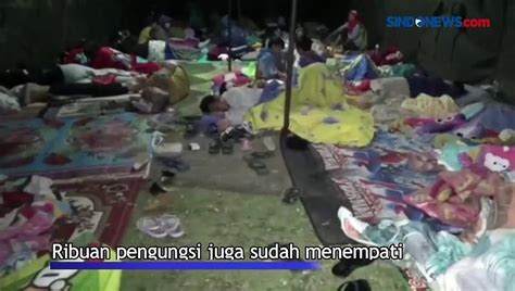 Khawatir Gempa Susulan Warga Tidur Di Luar Rumah Video Dailymotion