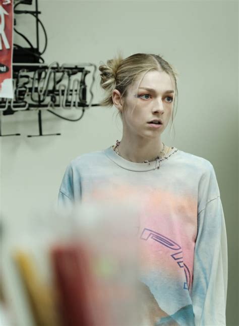 Jules At The Store Euphoria Season 2 Episode 4 Tv Fanatic