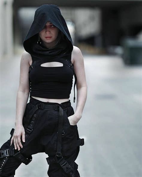 Techwear Girl Outfit In 2021 Female Techwear Techwear Girl Outfit