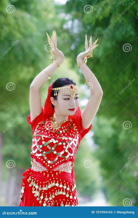 Asian Chinese Beauty Belly Dancer Dancing Stock Image Image Of Action