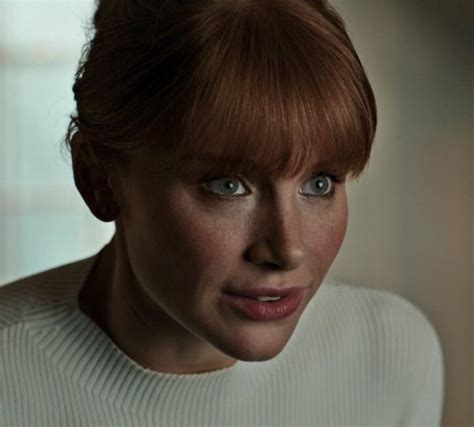 Claire Dearing 》 Jurassic World Fallen Kingdom Bryce Dallas Howard T Rex