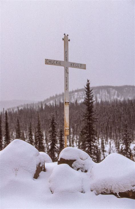 Tested: Five 1992 4WD Minivans vs. Alaska's Dalton Highway